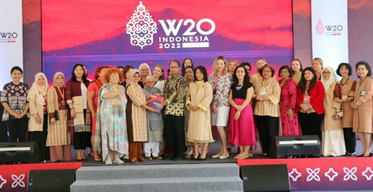 Chair W20 Serahkan Hasil Diskusi ke Staf Presiden RI