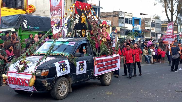 Gubernur Sumut Buka Festival Bunga dan Buah di Berastagi