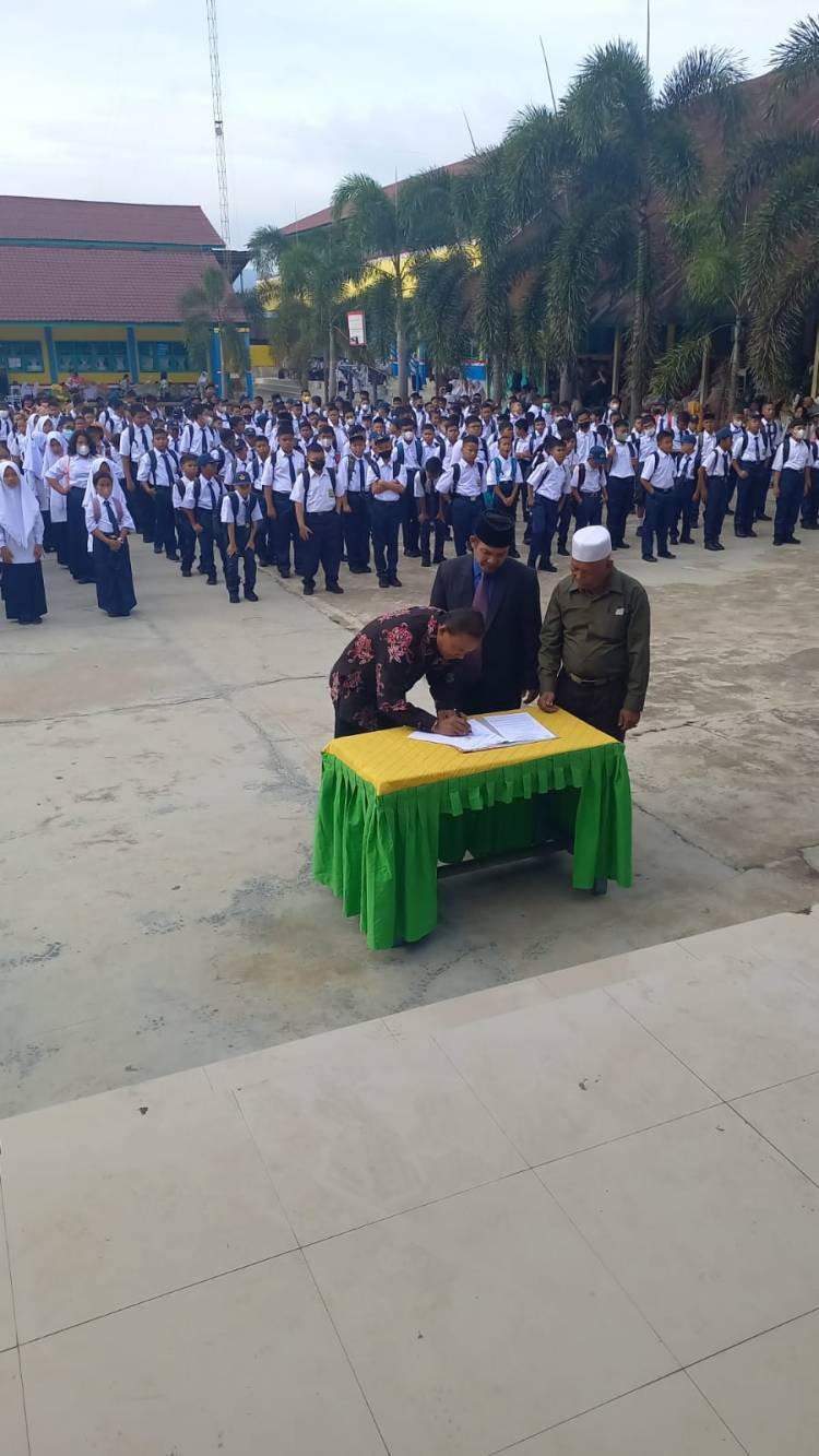 352 Siswa Baru SMP Negeri 1 Padangsidimpuan Ikuti MPLS
