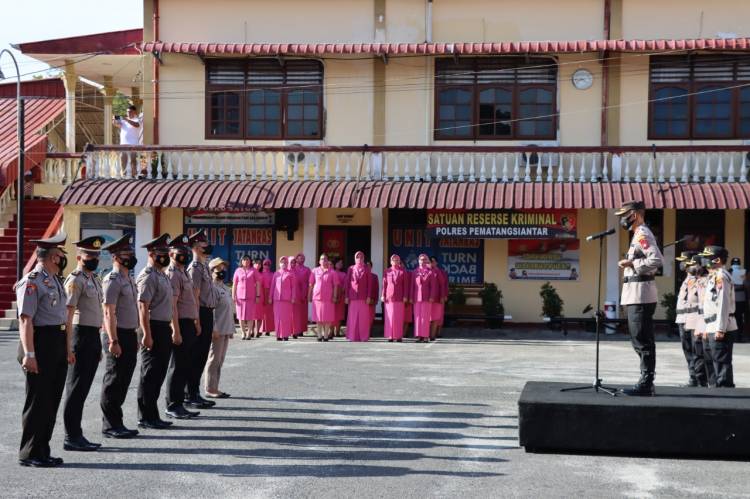 18 Personel Polres Pematangsiantar Naik Pangkat