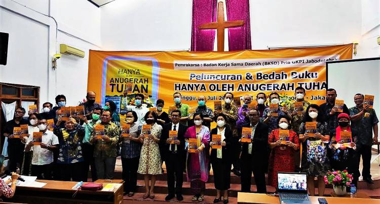 Pdt Dr Jhon PE Simorangkir Luncurkan Buku &ldquo;Hanya oleh Anugerah Tuhan, Identitas Lutheran Gereja Batak&rdquo;