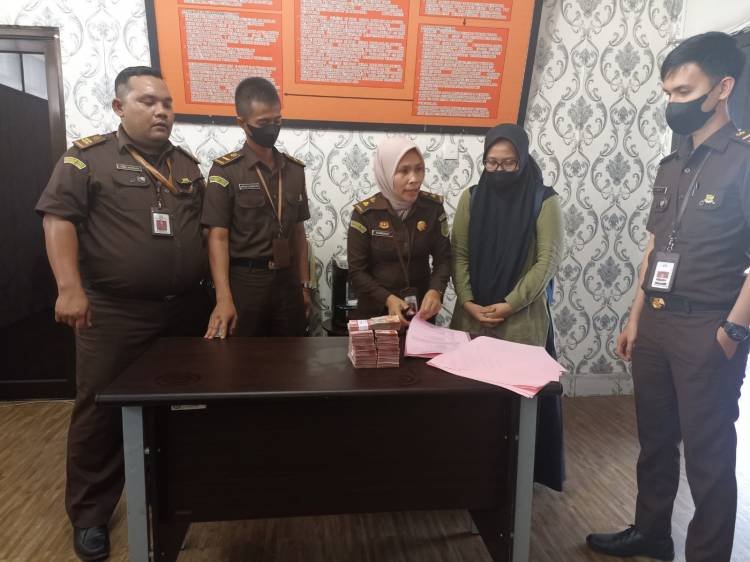 Lagi, Tersangka Korupsi Dana BOS Kembalikan Uang 150 Juta ke Kejari Binjai