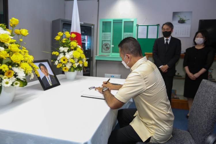 Ketua DPRD SU dan Wagub Sampaikan Duka Atas Meninggalnya Mantan PM Shinzo Abe