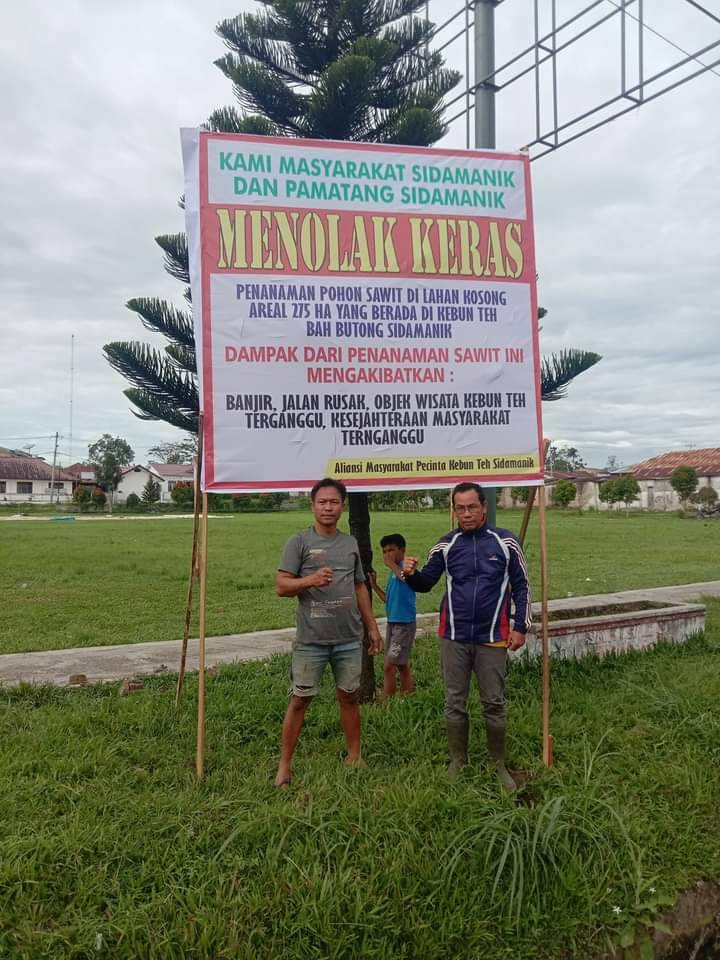 Aliansi Masyarakat Pecinta Kebun Teh Dirikan Baliho Tolak Konversi di Sidamanik