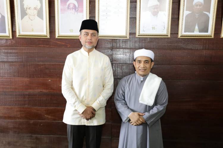 Tuan Guru Besilam Terima Kedatangan Musa Rajekshah, Golkar Sumbang Seekor Lembu