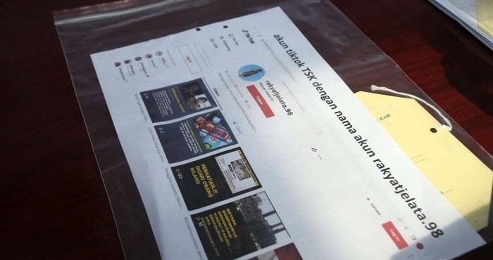 Sebar Hoax soal Irjen Ferdy Sambo, Akun @rakyatjelata_98 Disita Polisi