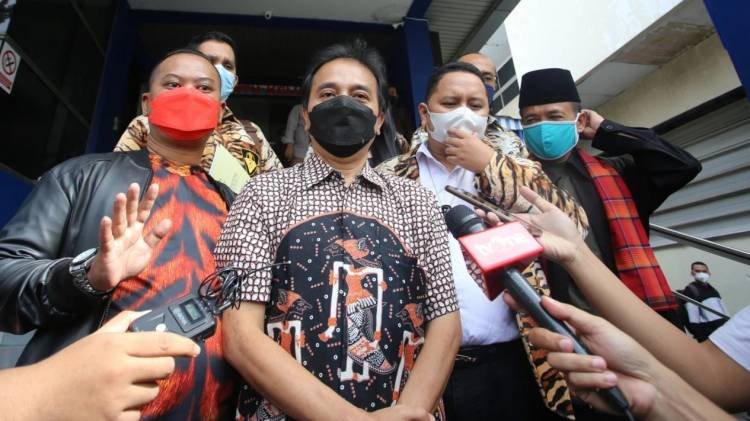 Roy Suryo Bantah Akun @KRMTRoySuryo2 Miliknya Disita Polisi