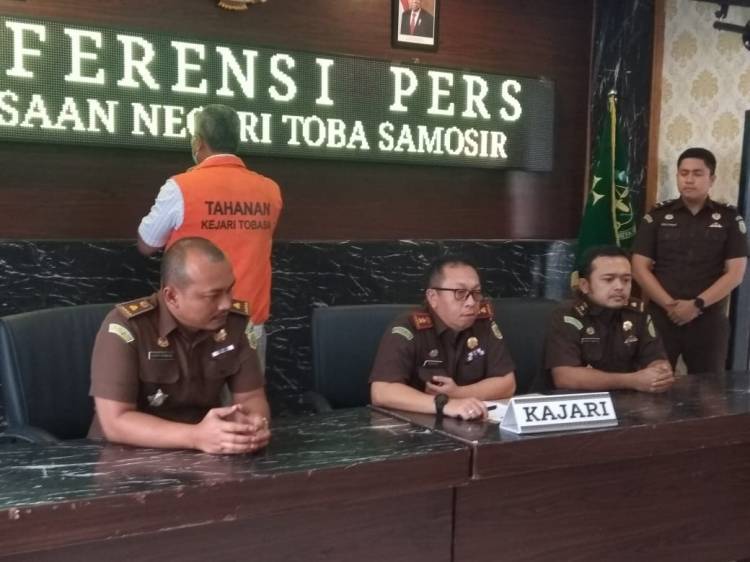 Kepala Desa Sibuea Ditahan Jaksa