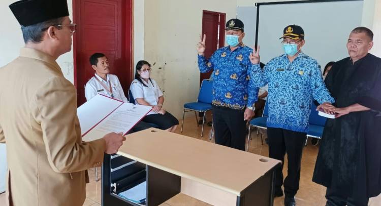 Kepala SMPN 1 Tapian Dolok dan SMPN 2 Raya Dilantik