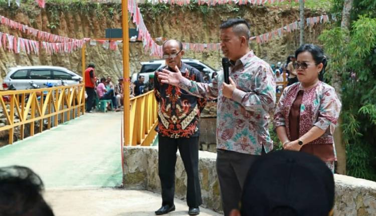 Bupati Simalungun Resmikan Jembatan Penghubung Sipanga-Rambuhit