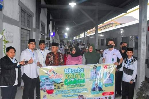 Plt Wali Kota Tanjungbalai Lepas Keberangkatan 100 Anak Yatim Ikuti Wisata Edukasi dan Religi