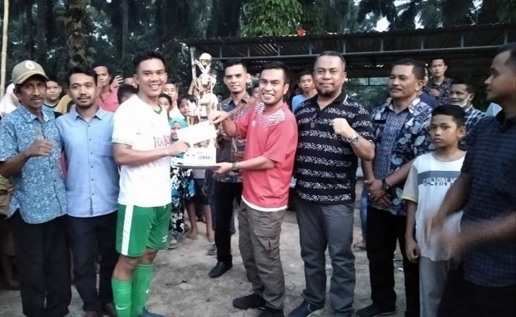 Sadeeva FC Juara Turnamen Mini Soccer Labura Hebat Cup I