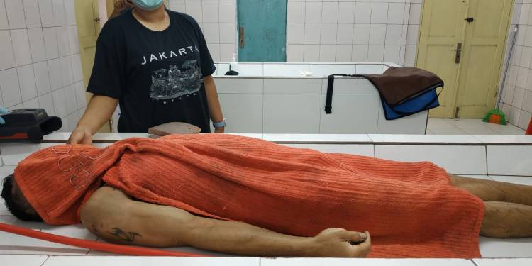 Pria Tanpa Identitas Tewas Ditabrak Lari Mobil, Jasadnya Kini di RSUD Djasamen Pematangsiantar