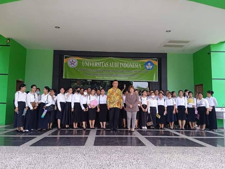 Idealisman Dachi Buka Program Kuliah Gratis bagi Ratusan Putra Putri Nisel