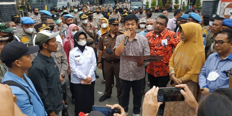 Gerakan Mahasiswa dan Masyarakat Unjuk Rasa di DPRD Pematangsiantar, Tolak Kenaikan BBM