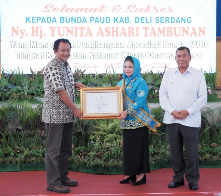 Bunda PAUD Deliserdang Terima Penghargaan Wiyata Dharma Utama dari Kemdikbudristek
