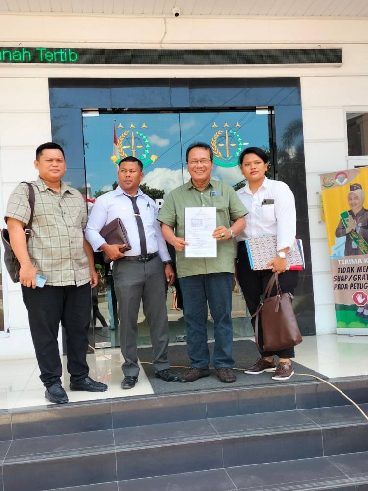 Kasus Dugaan Korupsi Dana Covid-19, Mantan Bupati Samosir Rapidin Simbolon Dilaporkan ke Kejati Sumut