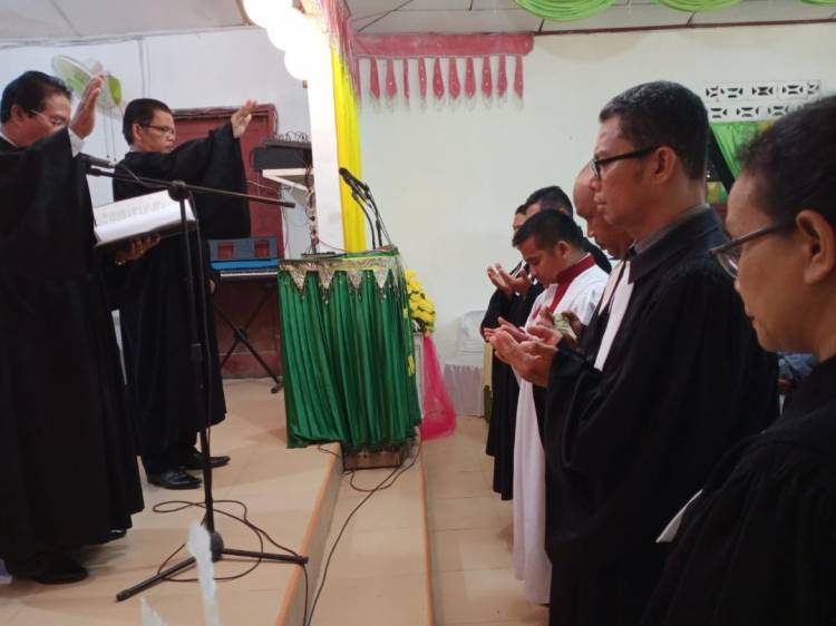 Pdt T Sabar Pardamean Sitompul MTh dan Pdt Firdaus Sipayung STh dilantik Jadi Ephorus dan Sekjen GMB