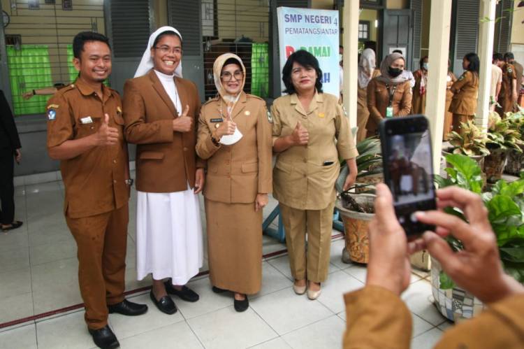 Wali Kota Sosialisasi P4GN di SMPN 4 Pematangsiantar