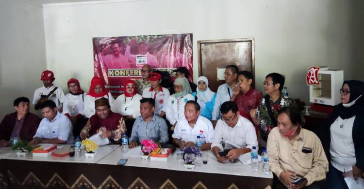Forum Relawan Jokowi Desak Copot Tiga Menteri dari Nasdem