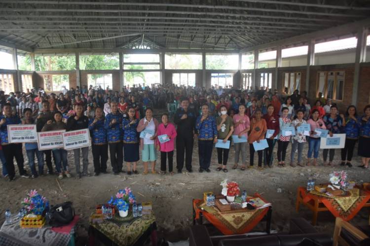 3.559 Warga Nias Barat Terima Bantuan BLT Kenaikan Harga BBM