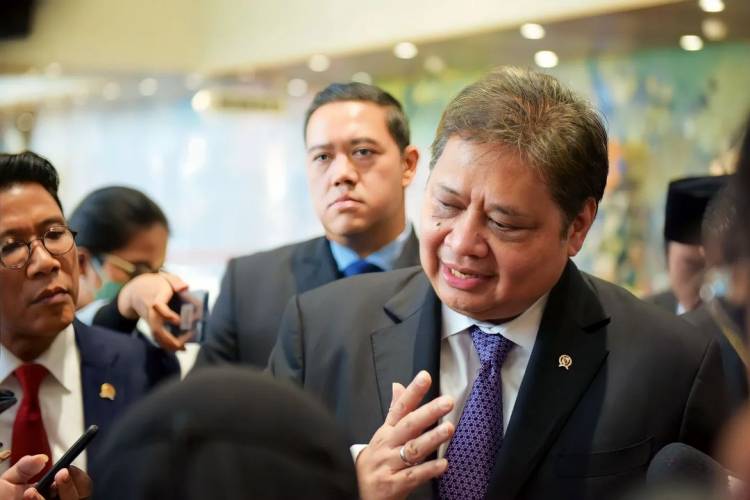 IMF Puji Ekonomi Indonesia, INDEF: Tetap Waspada, Bisa Menjalar ke Indonesia