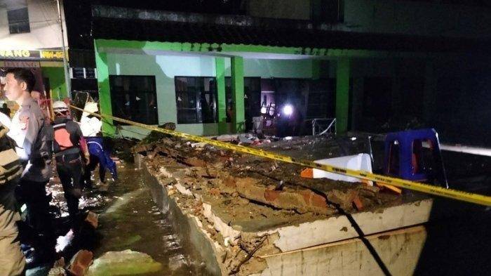 Tembok MTsN 19 di Cilandak Roboh, Tiga Siswa Tewas