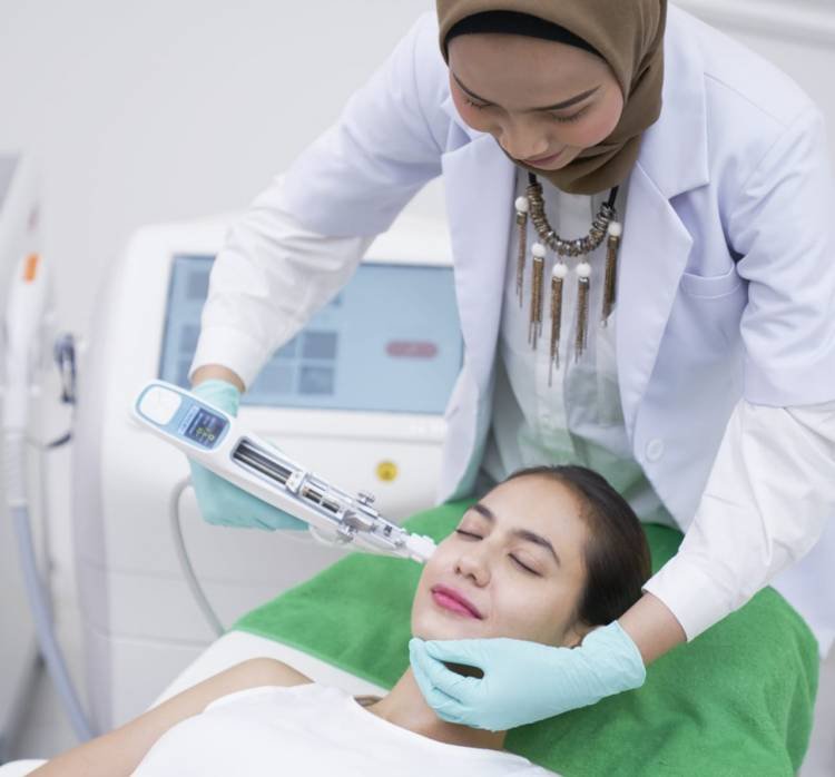 Masker Darah Mens? Ini 5 Hal yang Perlu Kamu Tahu