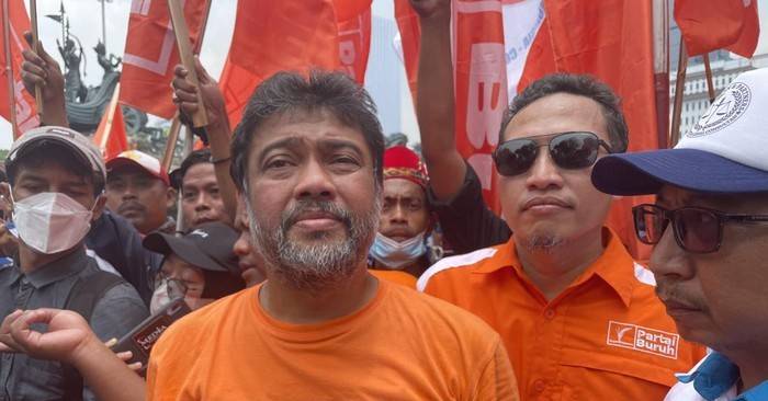 Demo di Patung Kuda, Massa Buruh Ancam Mogok Nasional Bila 6 Tuntutan Tak Digubris Pemerintah