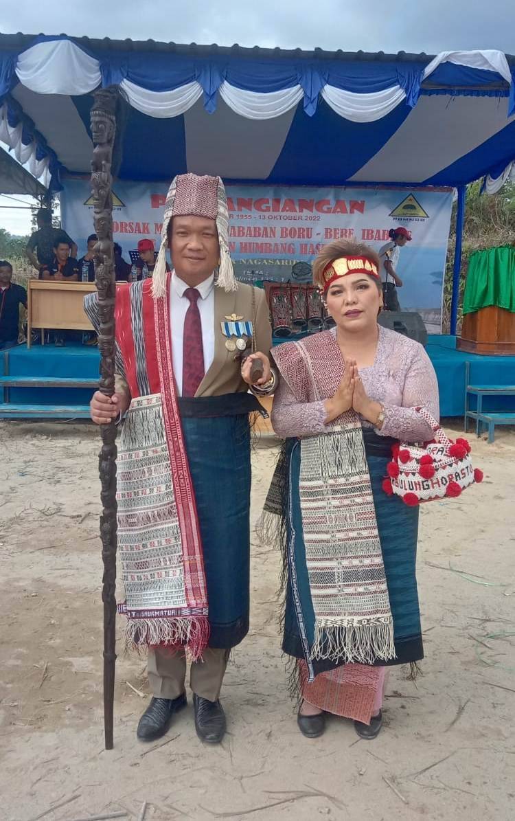 Wabup Humbahas Oloan Paniaran Nababan &ldquo;Dibulang-bulangi&rdquo; di Partangiangan Borsak Mangatasi Nababan