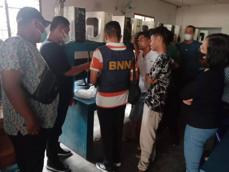 Warnet di Pematangsiantar Digerebek, 2 Pengunjung Positif Sabu