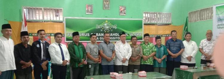 Rusudin Zalukhu Konferensi Pers Terkait Dualisme Kepengurusan PCNU Kota Gunungsitoli