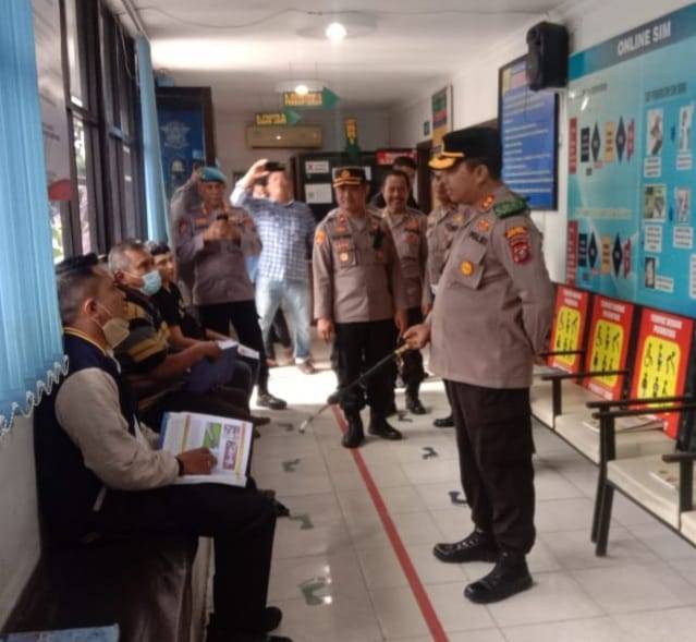 Sidak ke Satpas, Kapolres Sergai Ingatkan Pemohon SIM Hindari Pungli