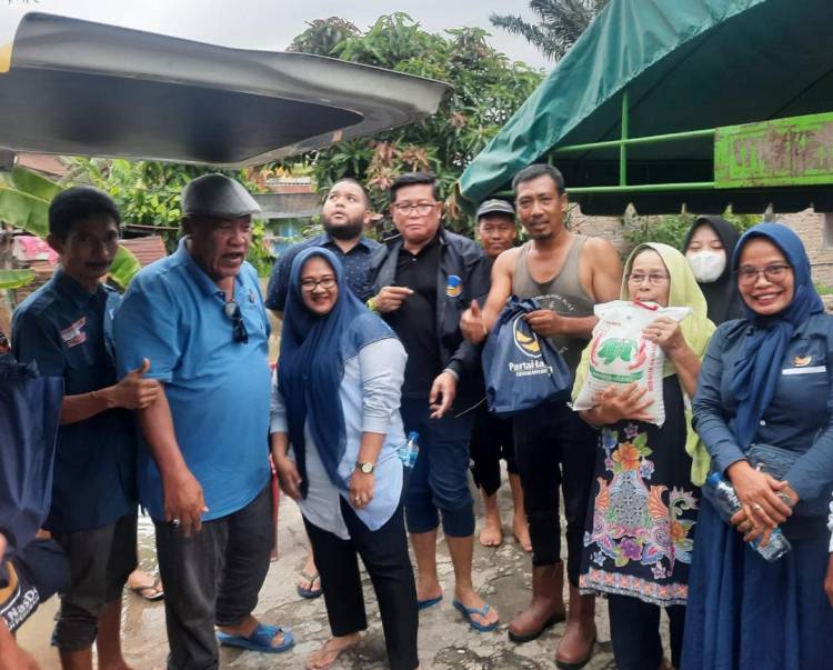 NasDem Sergai Bersama PSP Foundation Bantu Warga Terdampak Banjir di Seirampah