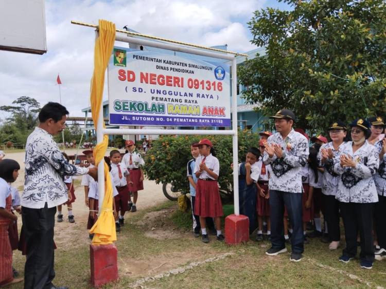 HUT PGRI Dirangkai dengan Deklarasi Sekolah Ramah Anak di SDN 091316 Raya