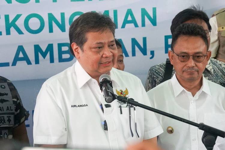 Kendalikan Inflasi Akhir Tahun, Menko Airlangga Pantau Langsung Harga dan Pasokan Komoditas Pangan Pokok di Kalbar