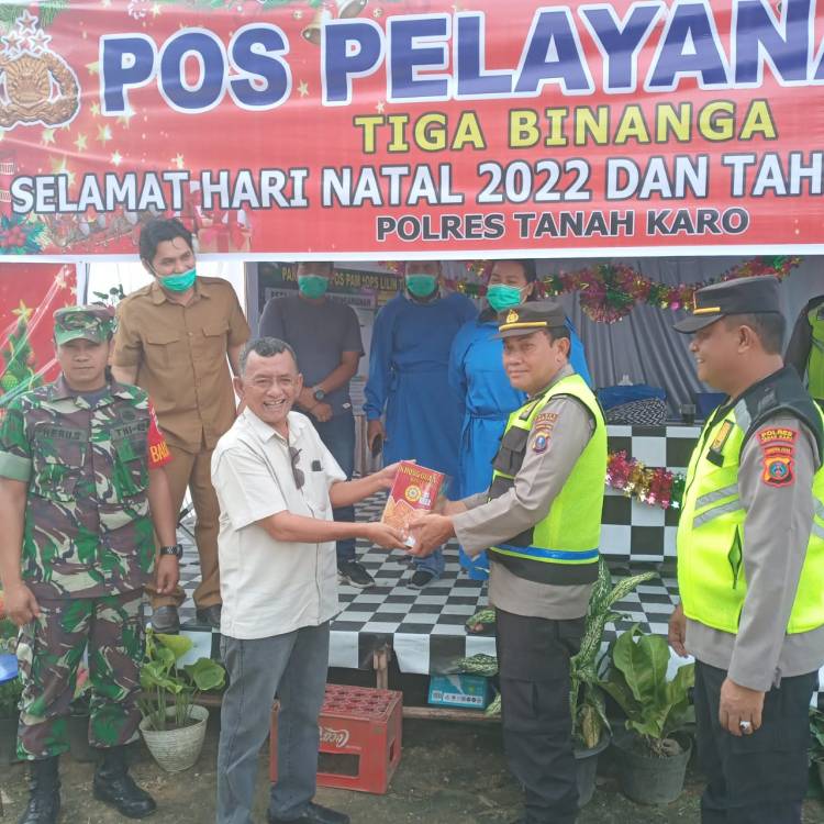 Forkopimcam Memberikan Bingkisan ke Pos Pam 5 Tigabinanga Karo