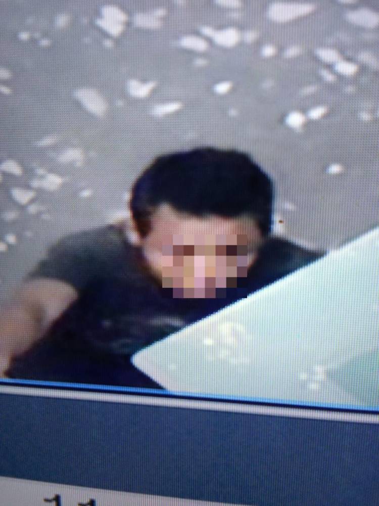 Pencurian Uang di Kotak Infaq Terekam CCTV