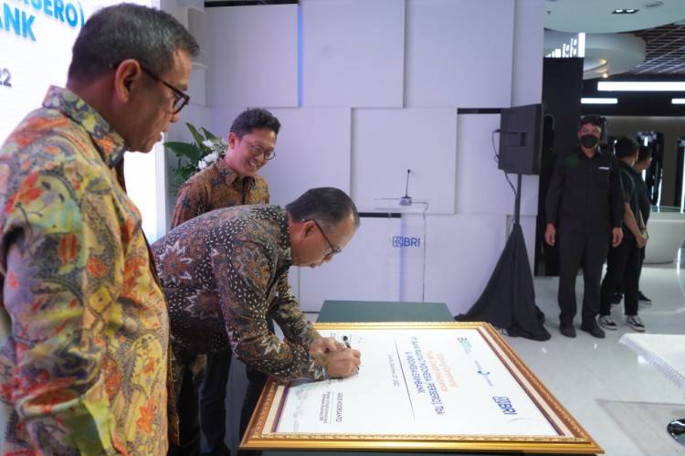 Dorong Pertumbuhan Ekspor, LPEI dan BRI Teken PKS  Asuransi Proteksi Piutang Dagang