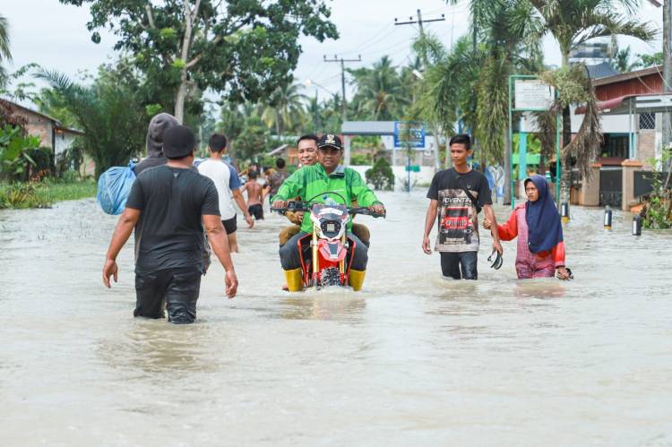 Bupati Sergai Tinjau Sejumlah Posko Banjir di Seirampah dan Tanjungberingin