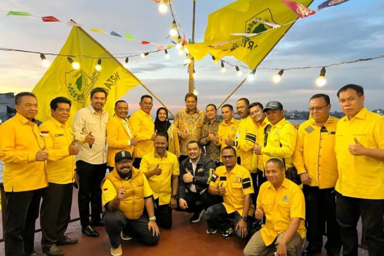 Kembalinya Pak De Karwo Bakal Dongkrak Elektabilitas Golkar di Jatim