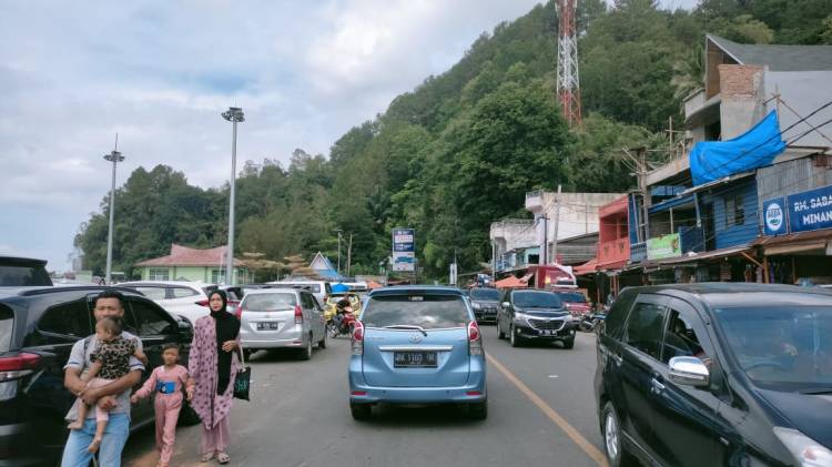 Kadishub Sebut Retribusi Parkir RTP Pantai Bebas Parapat Tidak Masuk PAD Simalungun