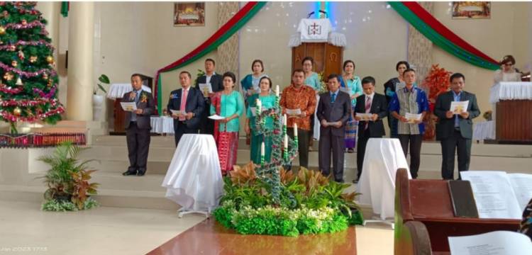 Perayaan Natal Keluarga Besar Disdik  Pematangsiantar Penuh Sukacita