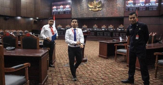 Warga Nias Gugat UU Desa ke MK Minta Masa Jabatan Kades Cukup 5 Tahun