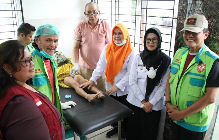 Wali Kota Hadiri Pengobatan Gratis dari BKM Provinsi Sumut di Puskesmas Martoba