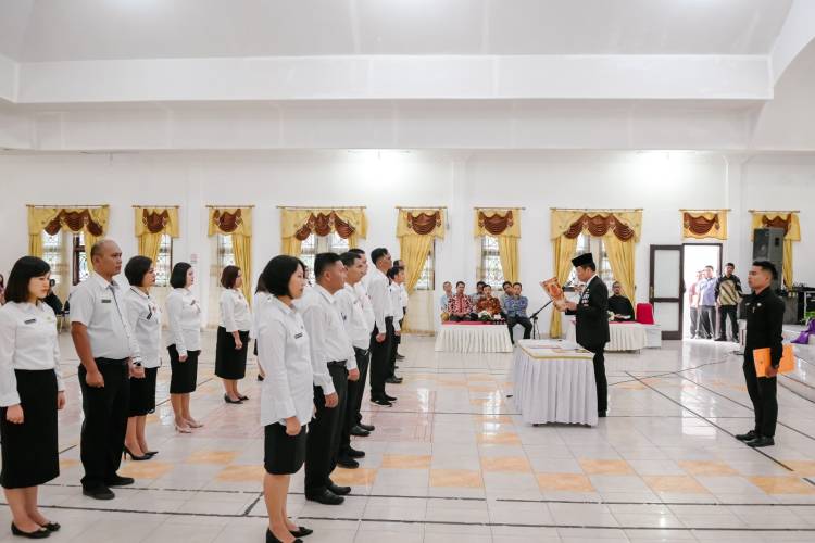 21 Pejabat Pemkab Humbahas Dilantik