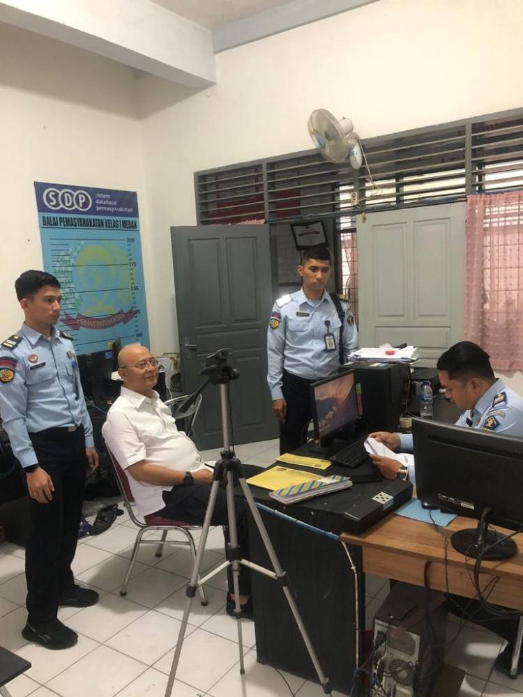 Keluar dari Penjara, Mantan Wali Kota Medan Dzulmi Eldin Jalani Bebas Bersyarat