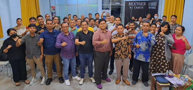 Sekjen Caesario Colondam Kukuhkan Secara Massal Pengurus MUKI di Medan