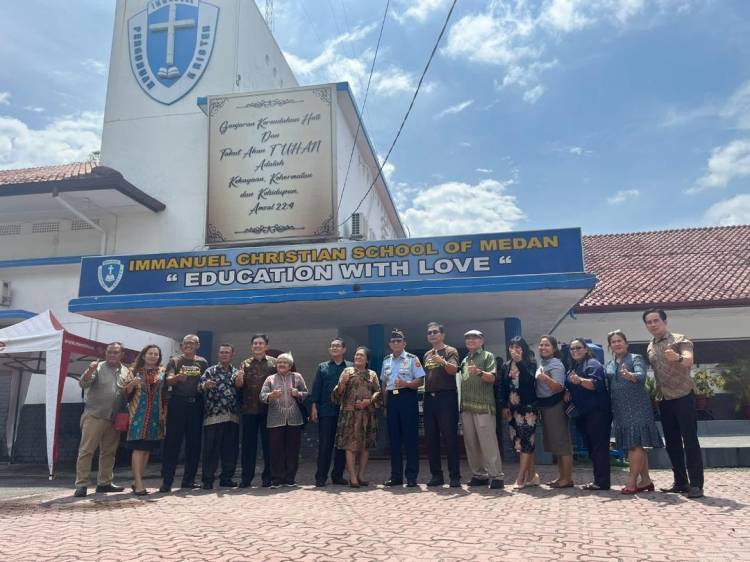 Sekolah Isi Muatan Lokal Bersumber dari Alkitab