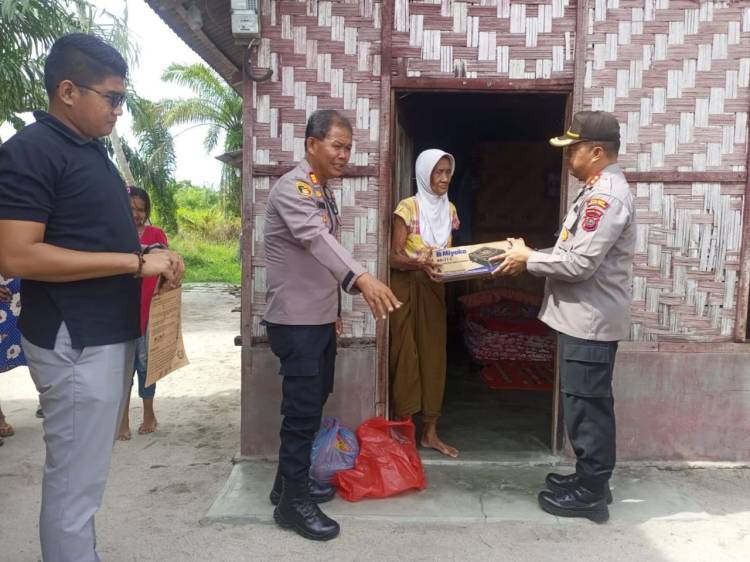 Safari Ramadan, Kapolres Sergai Bantu Warga Kurang Mampu di Desa Tebingtinggi